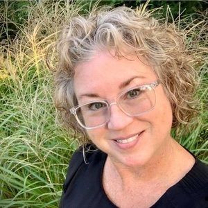 Meet your Posher, Becky